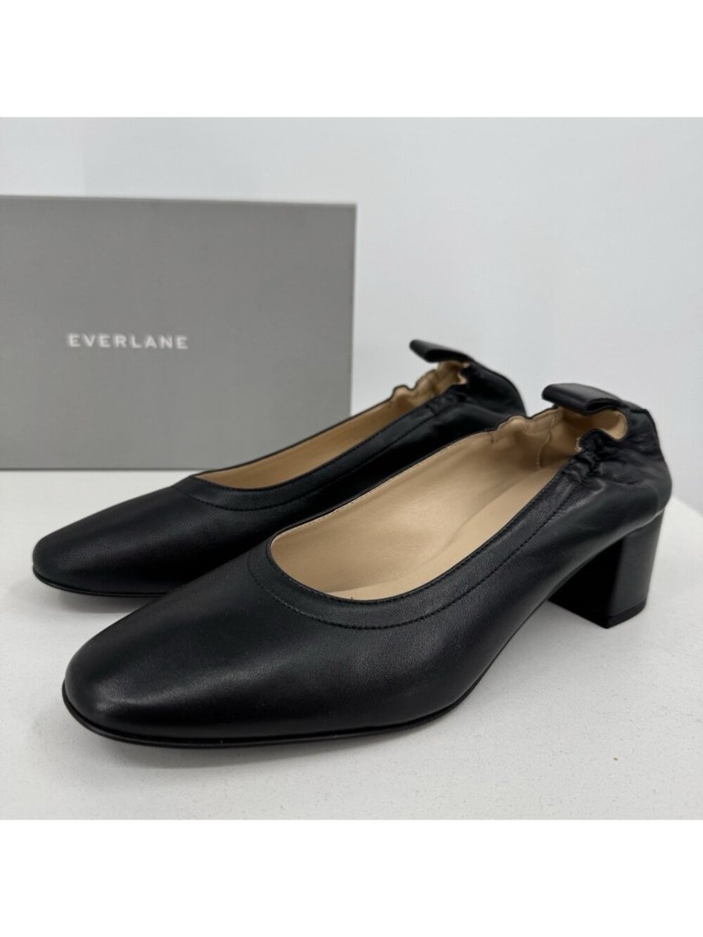Everlane Italian Leather Day Heel size 8 Women's Black Elastic Back Comfort